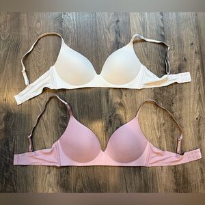 Danskin Wireless T Shirt Bras. Light purple and Lavender. Size 34C.